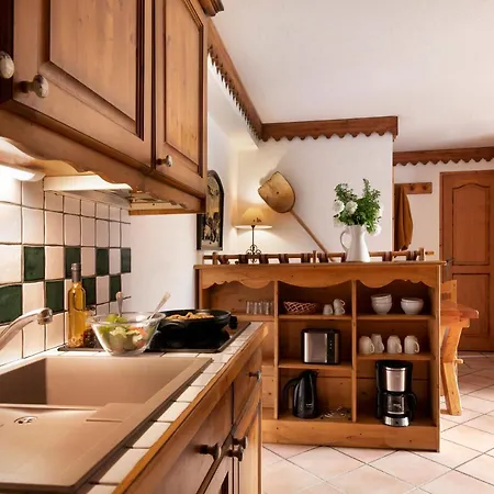 Pierre & Premium La Ginabelle Aparthotel 4*