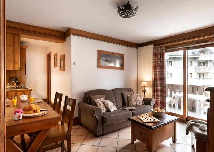 Hotel apartamentowy Pierre & Premium La Ginabelle 4*